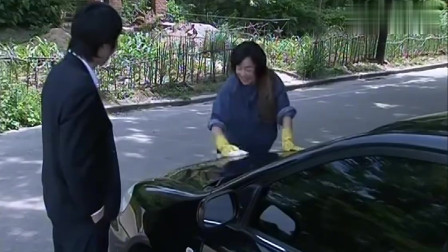 影视：糟糠之妻为生计洗车，不料前男友坐车里，糟糠之妻好运来了