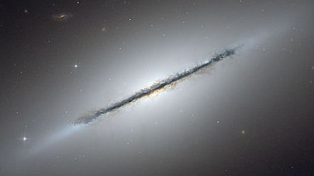 《星球大战》的光剑被找到，距地球4400万光年，真容无比震撼