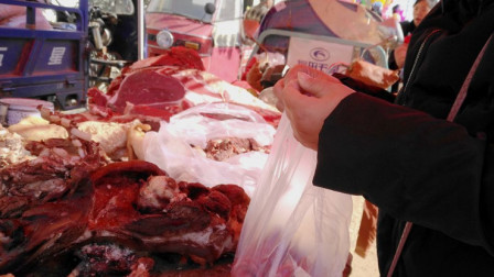 假牛肉已流入市场，假牛肉是怎么做出来的？2种牛肉不要买