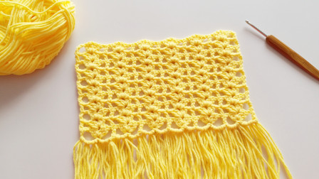 钩针编织这款花样钩织的流苏围巾在冬天里更显温暖大全图解