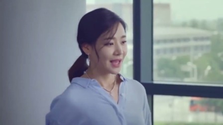 体育：妻子公司找丈夫，秘书突然闯入，妻子看了眼她穿着立马开除