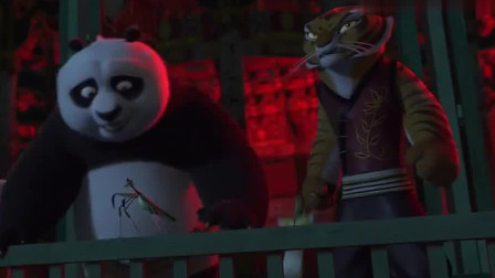 功夫熊猫：熊猫使用泰山压顶，真不愧是胖子，这威力不一般 ...