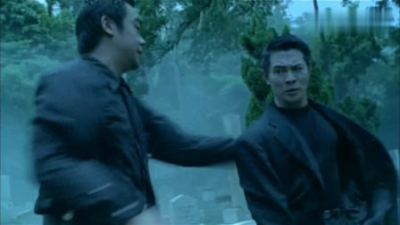 黑侠：刘青云生气出手，没想到连李连杰一拳都挡不住，太弱了！