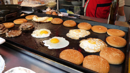 韩国街头小吃：炒鸡蛋芝士汉堡