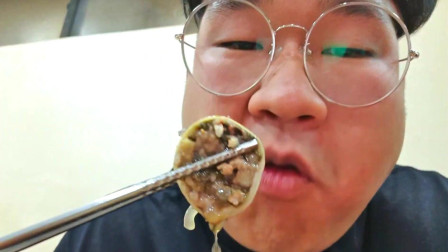 韩国大胃王胖哥，和好友一起下馆子，看他吃东西太有食欲了吧