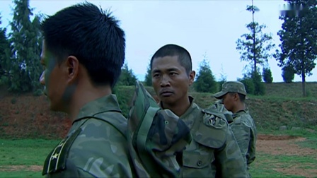 士兵突击：兵王说袁朗找优越感，结果袁朗露出真本事，兵王沉默了