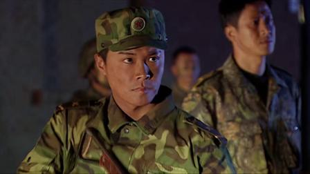 士兵突击：成才拿八一杠和王比法，怎料一出手，王全都愣住
