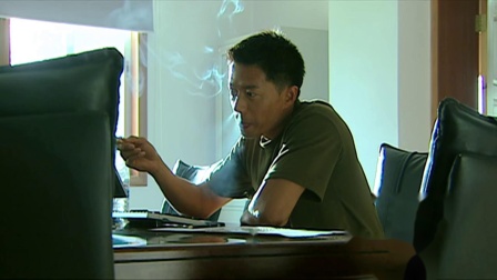 士兵突击：许三多想给成才求情，怎料袁朗态度强硬，坚决不要成才