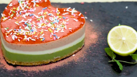 网红同款彩虹慕斯蛋糕，缤纷的色彩带给你味蕾的极致体验！