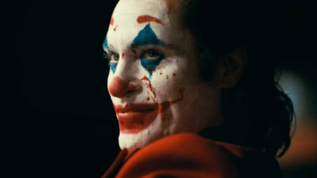 电影《小丑》为何能狂收十亿票房！看在小丑抢下的人 你就懂了