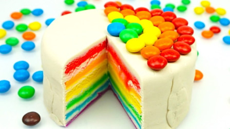 哇！这个彩虹千层蛋糕看起来好美味呀，是如何制作的呢？