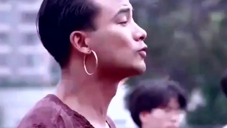 张卫健以前也是演过喜剧片的， 这些搭档都厉害了~
