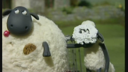 小羊肖恩：大胖羊身上藏了好多东西，小羊都无语了，怎么全是吃的