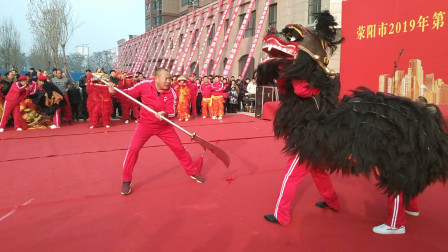 舞狮：炫动中国风之威风锣鼓舞狮表演，西方洋节显得太虚幻