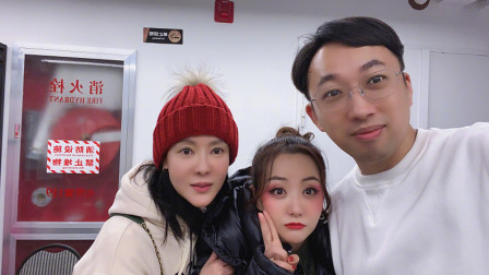 于正为杨蓉话剧打call 晒两人亲密合影破不合传闻