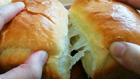 用对方法，不用揉出手套膜，也能做出拉丝又柔软的葡萄干面包！