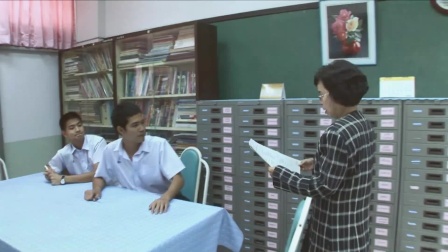 高考人生：泰国学生做测试卷，测试他们职业兴趣，并发表职业方向