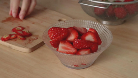草莓吃不完别浪费，教你做成好吃的草莓蛋糕，做法简单，一学就会