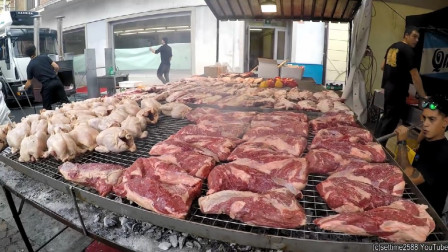 街头美食：意大利最大街头美食节，满眼都是肉，肉食爱好者的天堂啊，我能从街头吃到街尾