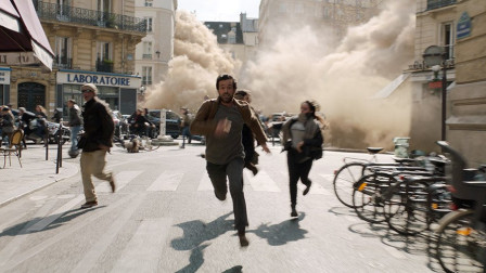 末世灾难电影《呼吸》，地震携带毒气城市，尸体躺满大街上！