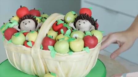 太有创意了！国外牛人把蛋糕做成苹果篮，你能数清有多少苹果吗？