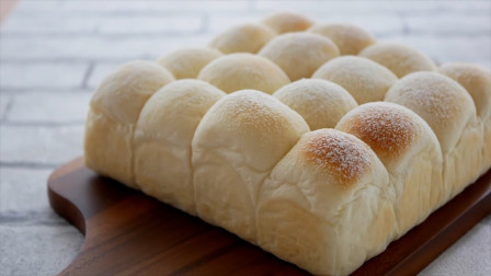 教你制作拉丝的舒芙蕾牛奶小面包，不用机器手揉超简单，早餐小面包，附配方