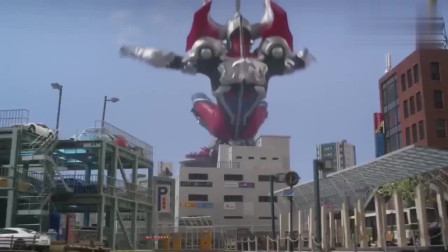 捷德和布鲁奥特曼一起为朝阳挡住光线，却被光线打回原形