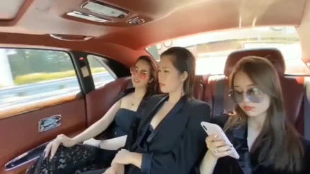 四川小伙终究还是不想努力了，放下最后的一丝尊严，上了富婆的车