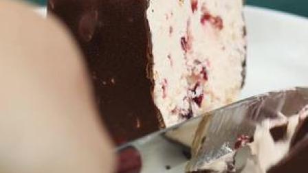 家庭版外脆里滑草莓巧克力冰淇淋 #美食趣胃计划