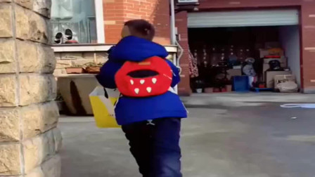 姐姐嫁得近未必是件好事，外甥一天来三趟，江西舅舅都要崩溃了