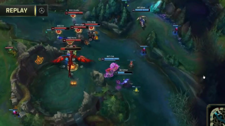 Faker天秀走位，盲视野躲技能, 试问这操作谁能与匹敌