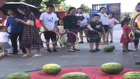 广东人真会玩，10块钱一个圈买来套西瓜，老板够本吗？