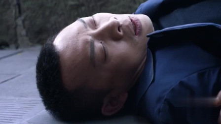 张译与赵龙豪，近身搏斗张译遭重击