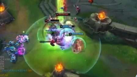 LOL徐老师来巡山：不愧是机器人，这每一拳打的都那么稳定有节奏