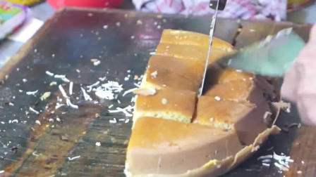 印度尼西亚街边美食榴莲芝士蛋糕，老板的你的芝士有点少呀！