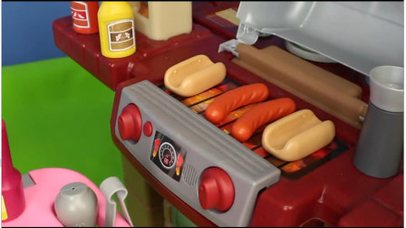 趣味儿厨房玩具：热狗快好烤好啦，打开烤箱看看熟了没有？
