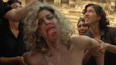 《西西里的美丽传说》玛丽因过于美丽惨遭妒忌，竟被当街暴打！