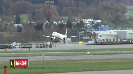 超强侧风降落，飞行员不当，瑞士A321机组紧急复飞