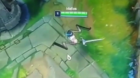 也不知道这是出现了啥情况，剑姬的腿都变形了！