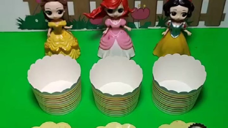 你们觉得三个公主哪个公主做的蛋糕好吃呀