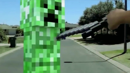 我的世界；真人版怪兽在跳广播体操