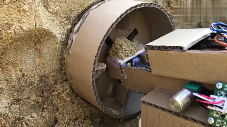 达人用纸板制作地铁隧道盾构机还能自动输送砂石不服不行