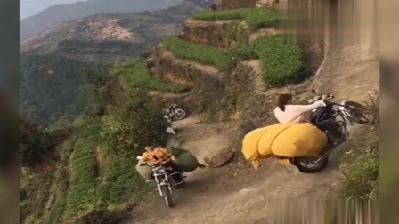 监控：贵州女人就是猛，在这样的山路骑摩托车，男人看了都吓跑了！