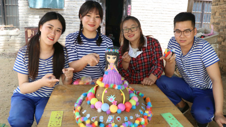 田田的快乐童年趣事：土堆蛋糕2：田田和小伙伴制作的&ldquo;公主蛋糕&rdquo;像真的一样，真漂亮