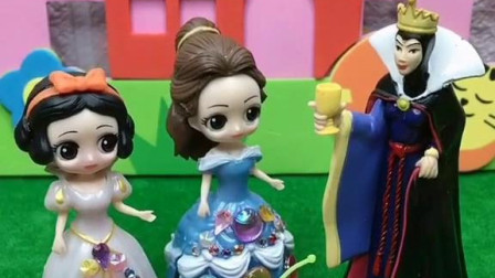 吃饭啦，白雪能吃多少呢？