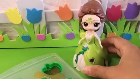 公主喝了什么东西，白雪有没有呢？