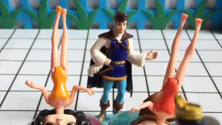 倒立比赛开始了，白雪会赢吗？