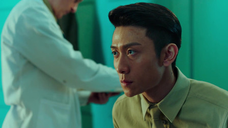 局中人：何主任走后，沈放赶紧翻找照相机，他明白的记得有人拿走了相机