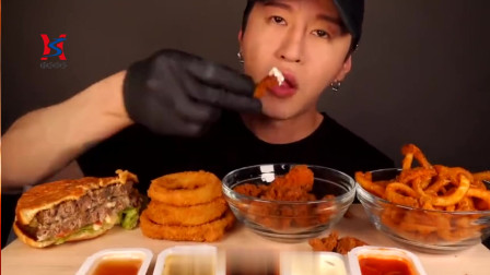 韩国吃播声控双层芝士牛排，汉堡黄金炸鸡炸洋葱圈，满满的肉味