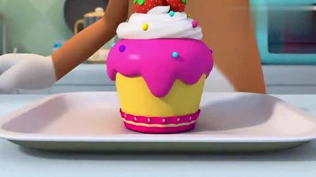 宝宝巴士：小小的杯子蛋糕，加上红色的奶油和草莓，真漂亮